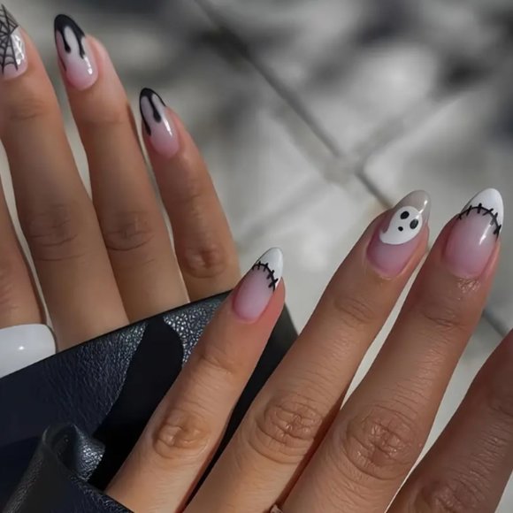 🖤👻🕸 NEW Halloween Fall Ghost Spider Black Luxury Oval Medium Nails 🎃👻🖤 - Picture 1 of 5